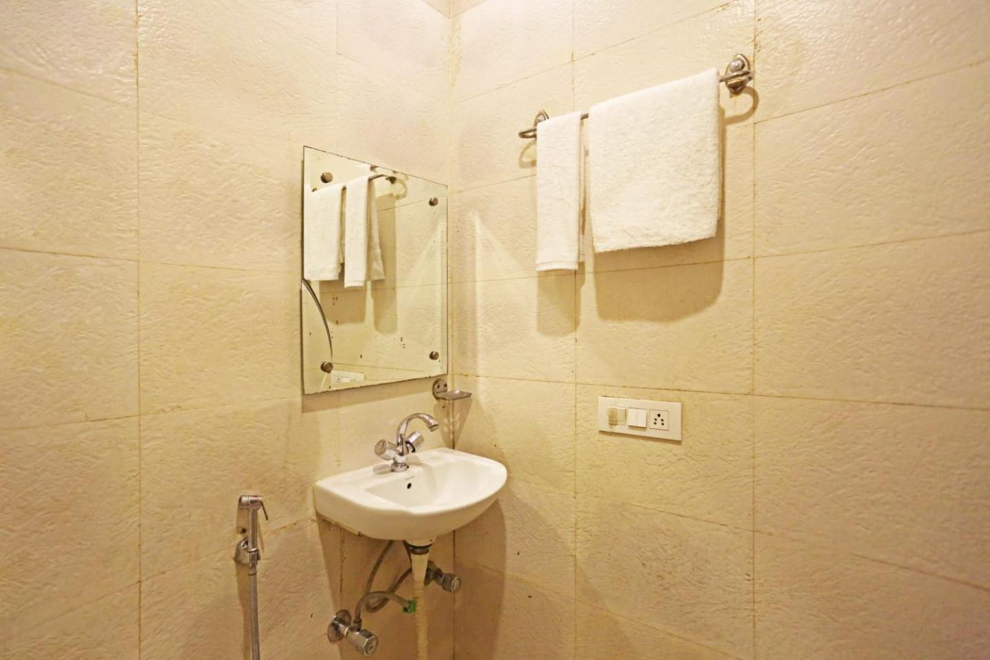 Hotel Broadway Near Delhi Airport New Delhi Ngoại thất bức ảnh