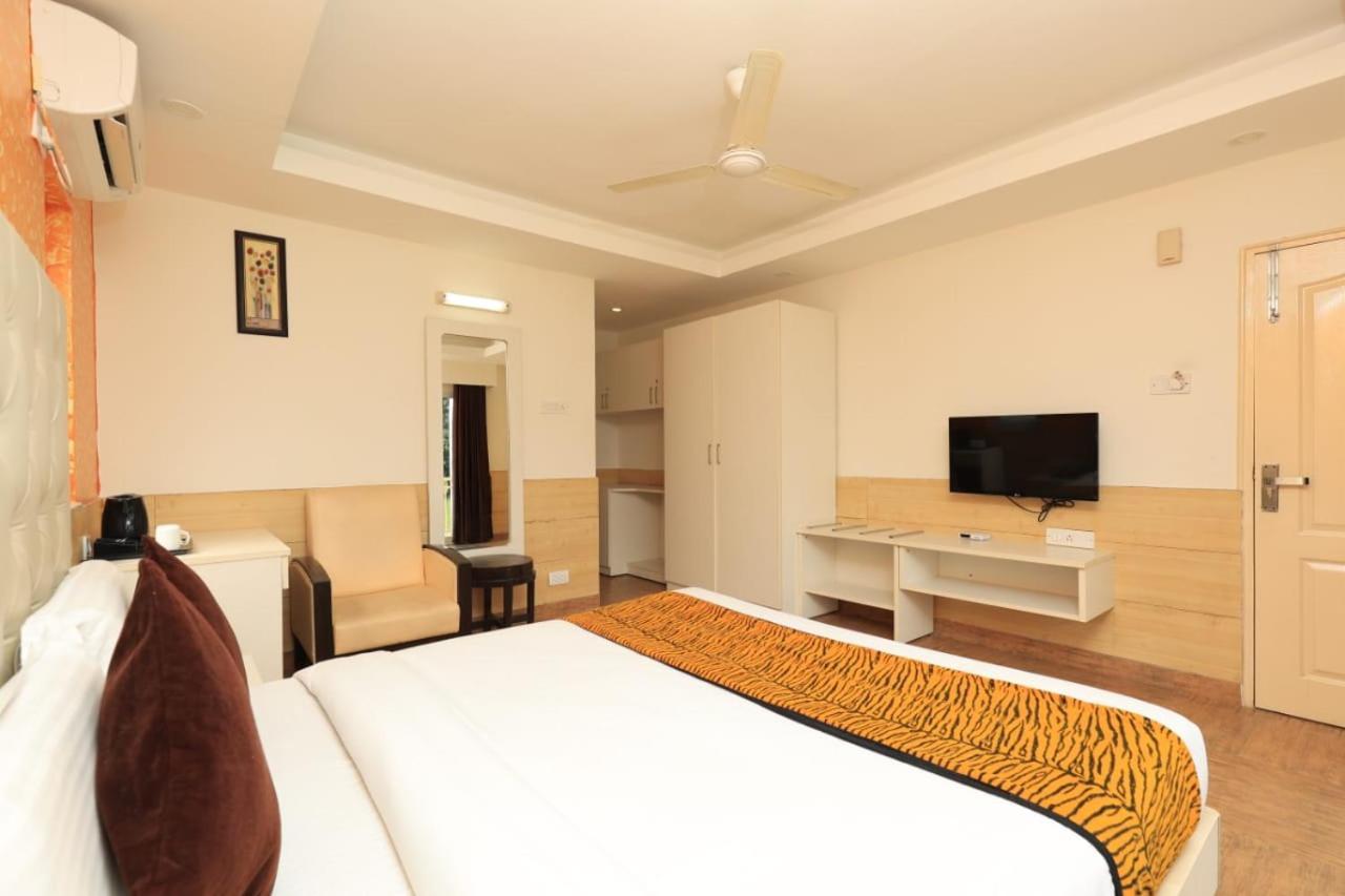 Hotel Broadway Near Delhi Airport New Delhi Ngoại thất bức ảnh