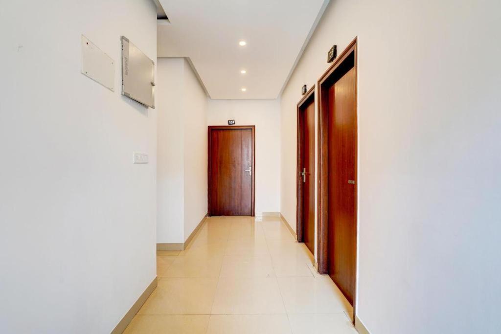 Hotel Broadway Near Delhi Airport New Delhi Ngoại thất bức ảnh